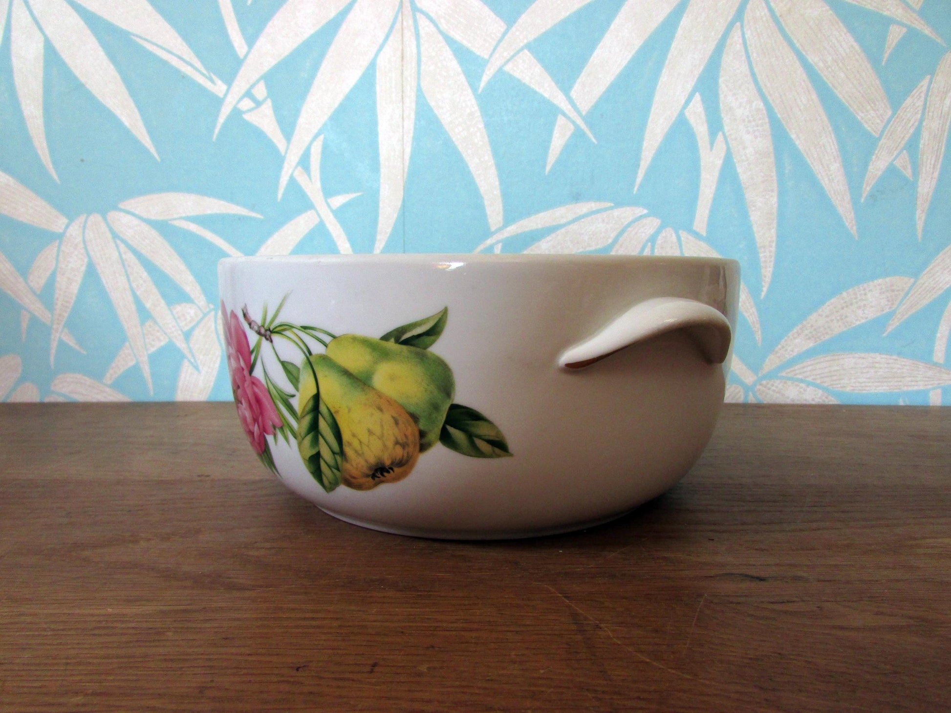 1978 Royal Worcester oven to tableware Pershore casserole dish