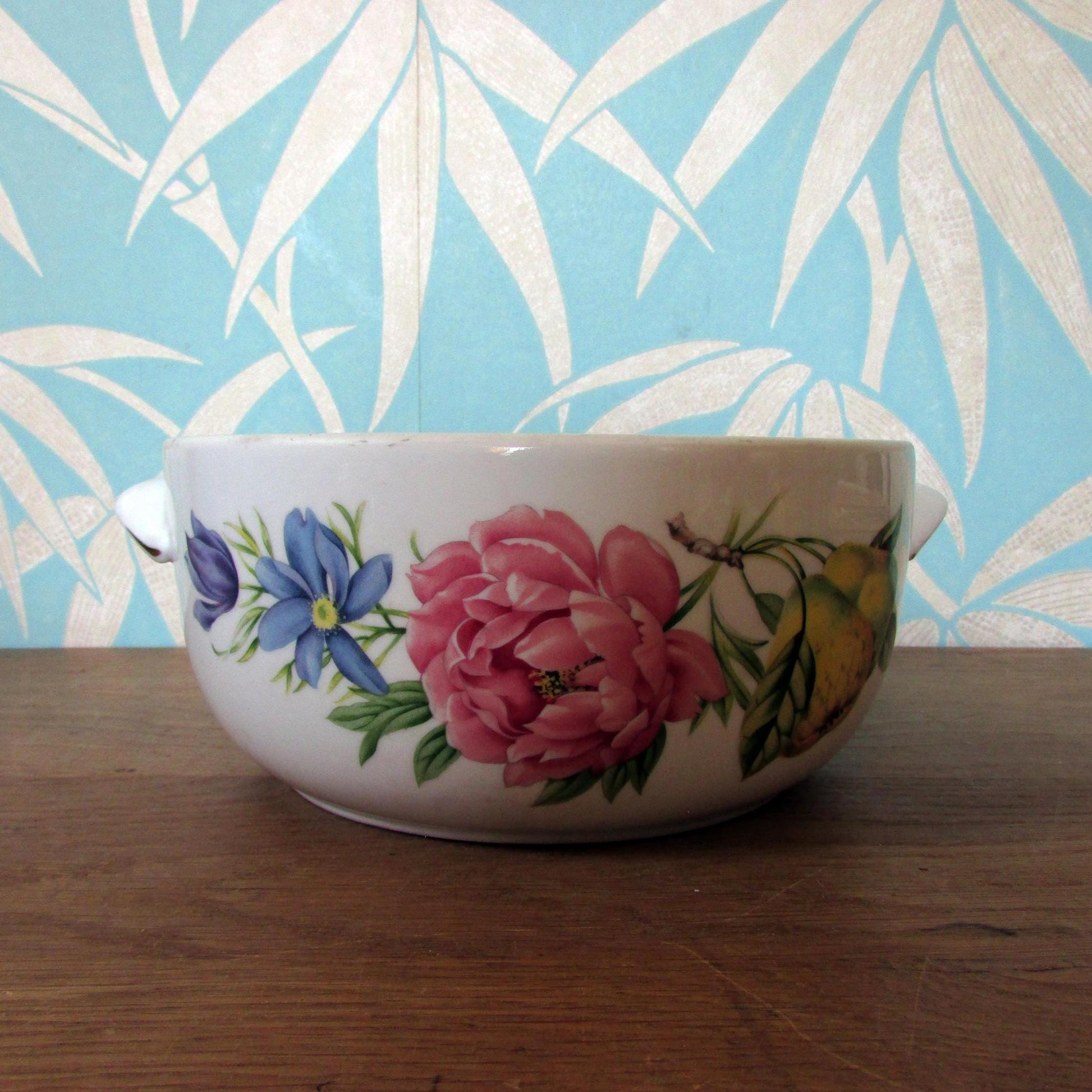 1978 Royal Worcester oven to tableware Pershore casserole dish