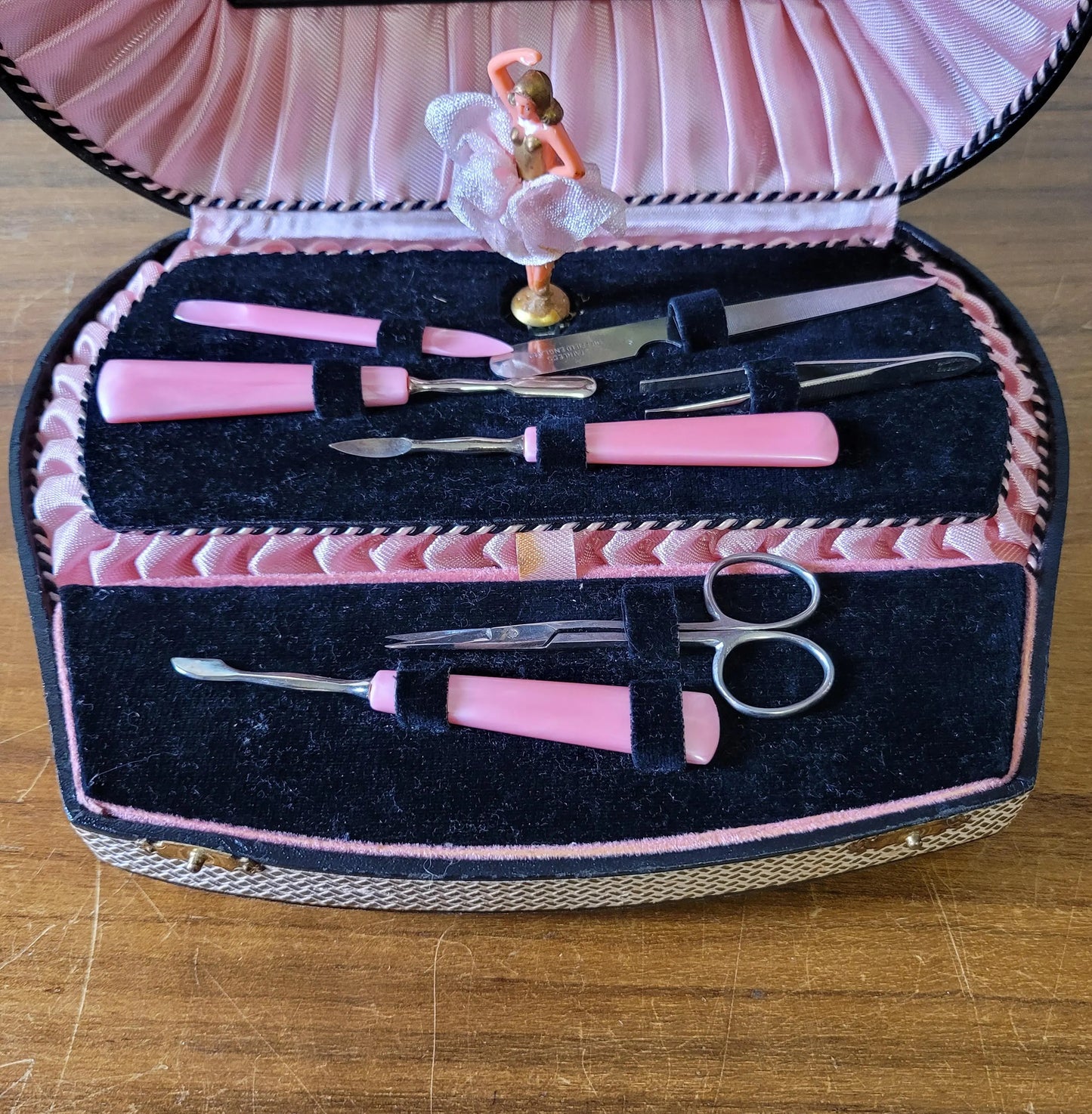 1950s Reuge Swiss movement musical manicure box REUGE Swiss Musical movement, plays 'Candle Light Waltz'.