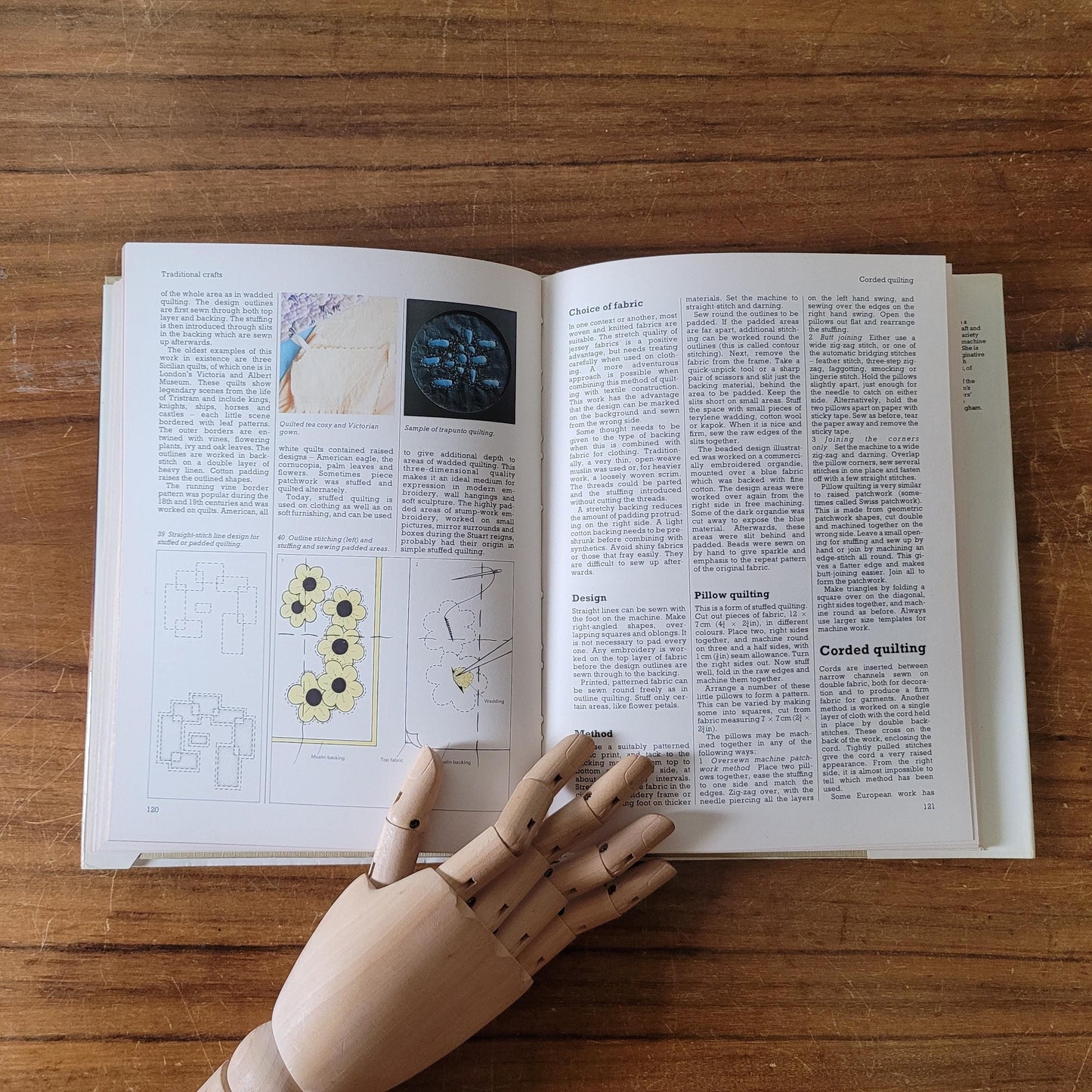 The Complete Book of the Sewing Machine, by Angela Thompson (Hardback, 1980)
