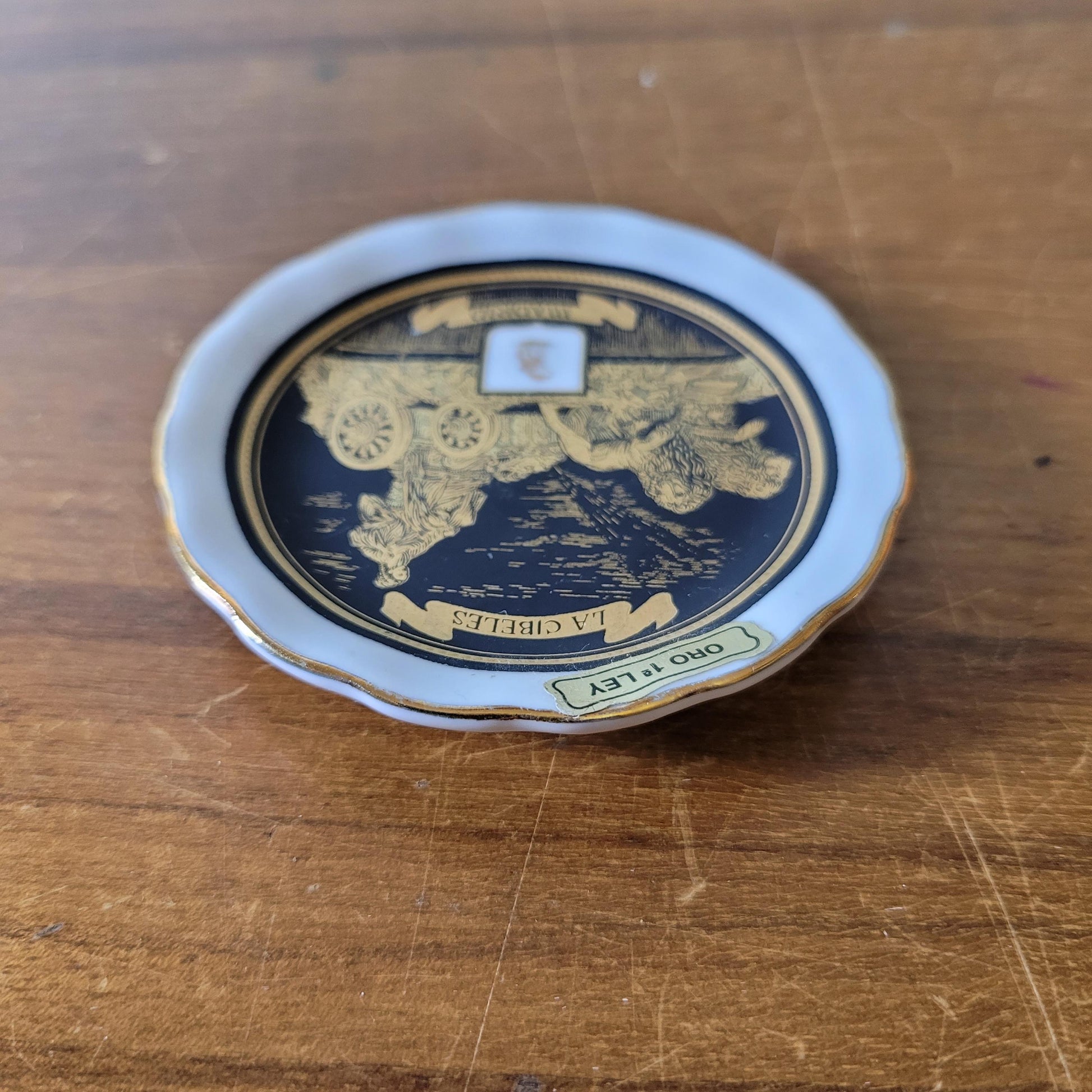 Vintage Ore de Ley 18 carat gold La Cibeles, Madrid miniature souvenir plate