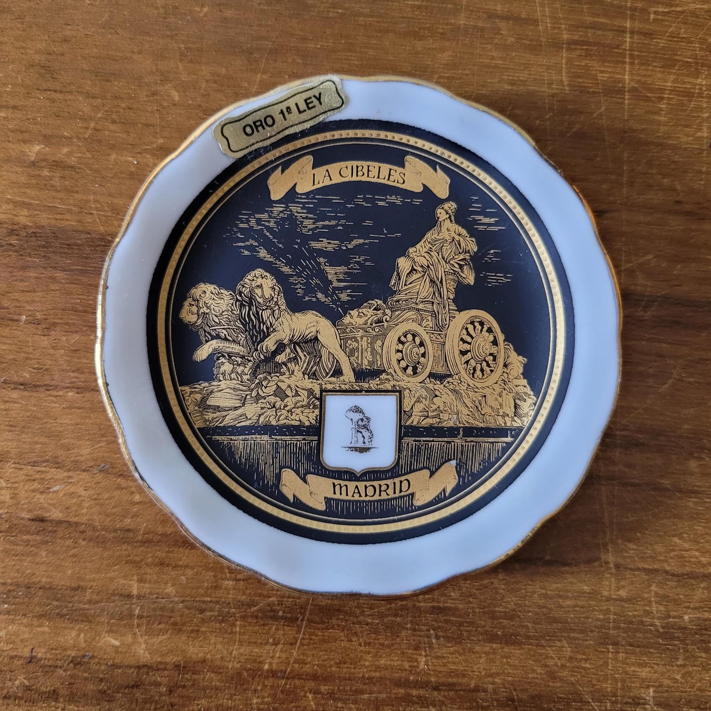 Vintage Ore de Ley 18 carat gold La Cibeles, Madrid miniature souvenir plate