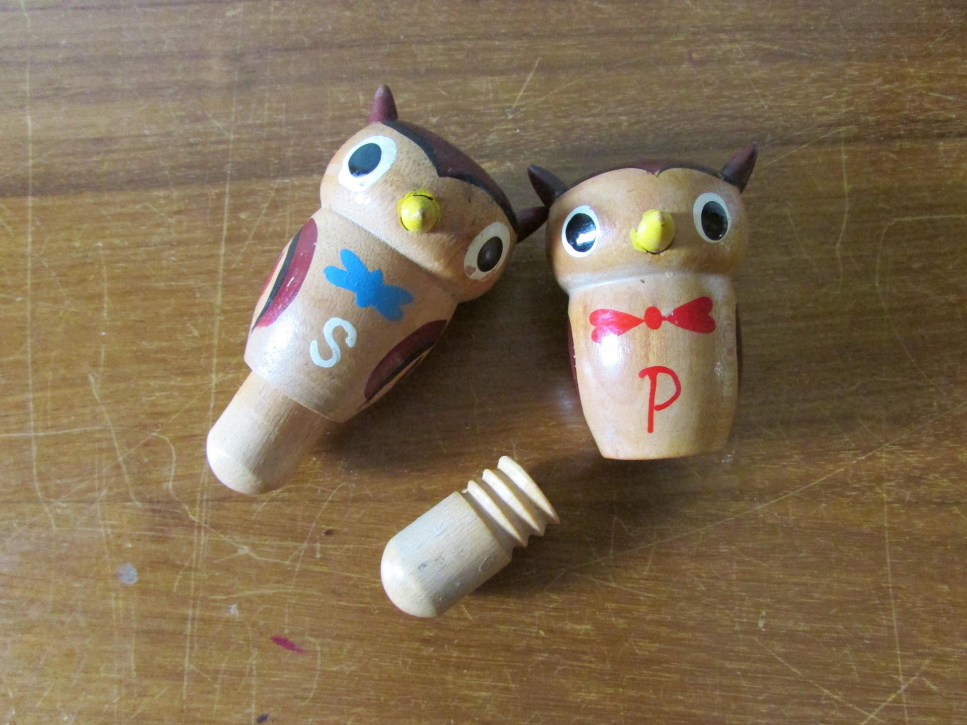 Mid-century hand-painted wooden owls on branch salt & pepper set
