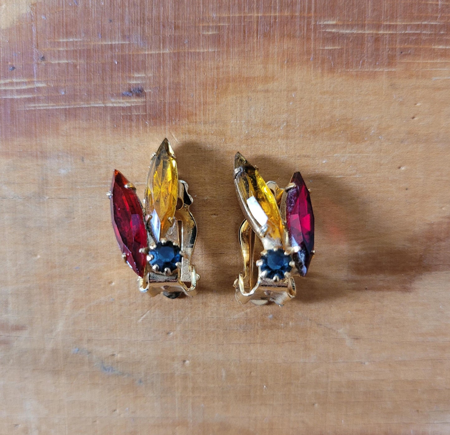 Late 1950s glamour gold-tone & glass multicoloured clip-on earrings