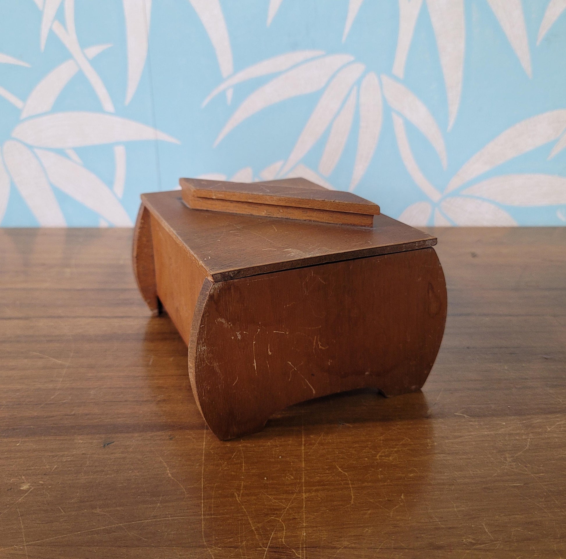 Art Deco wooden cigar/cigarette box