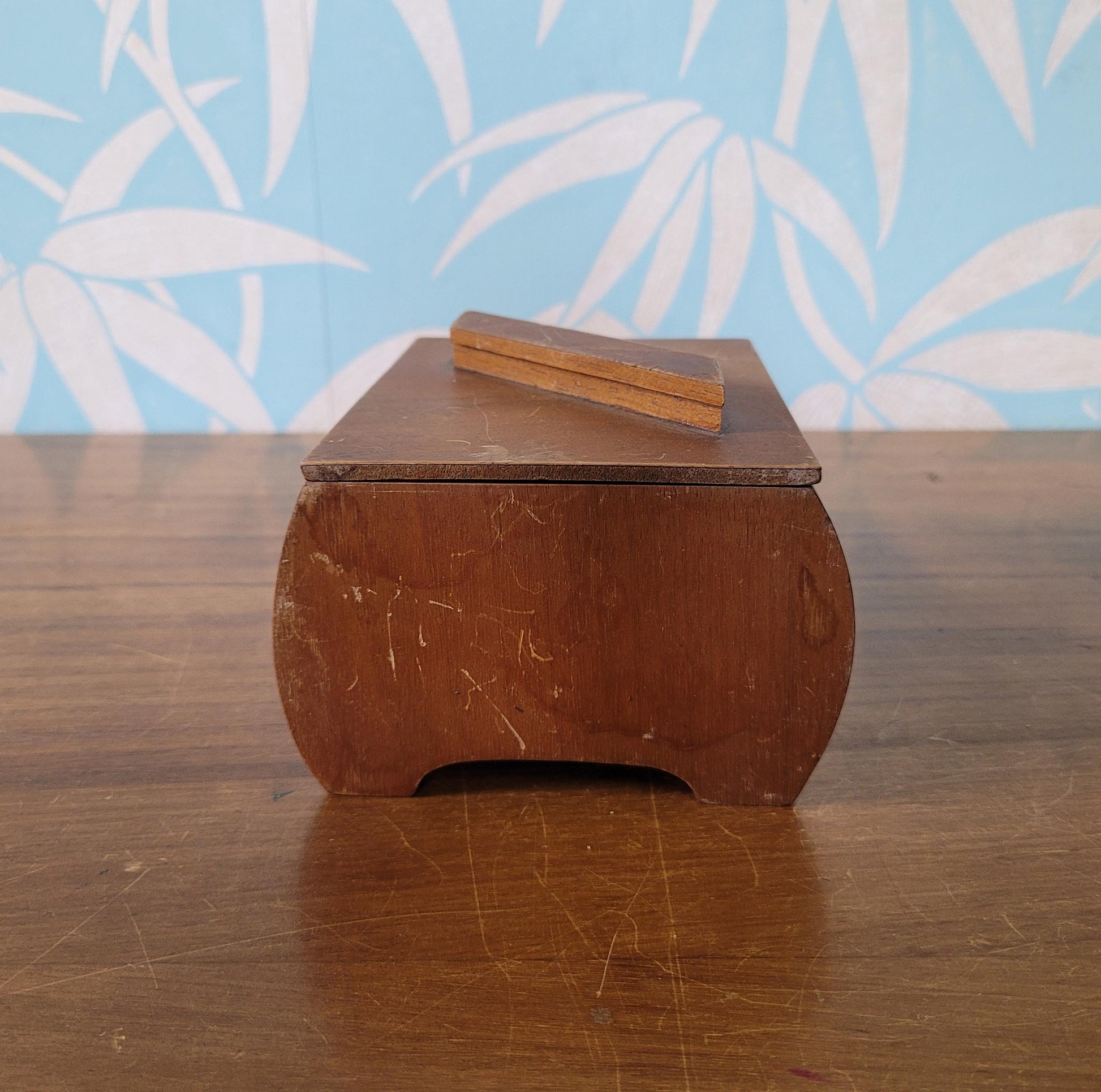 Art Deco wooden cigar/cigarette box
