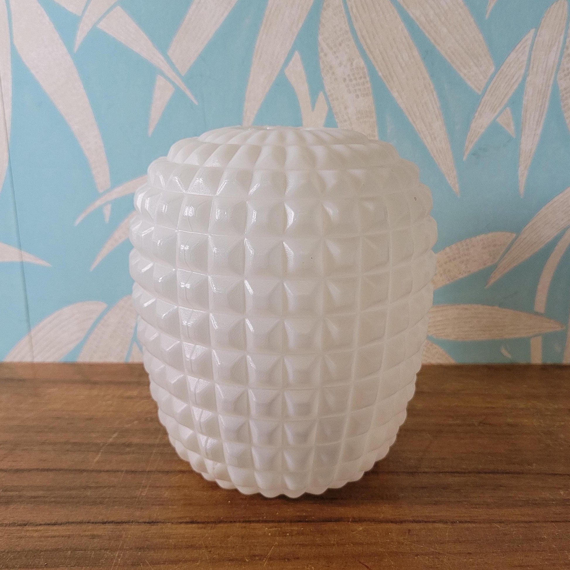 circa. 1970s moulded plastic honeycomb/pineapple pendant lampshade