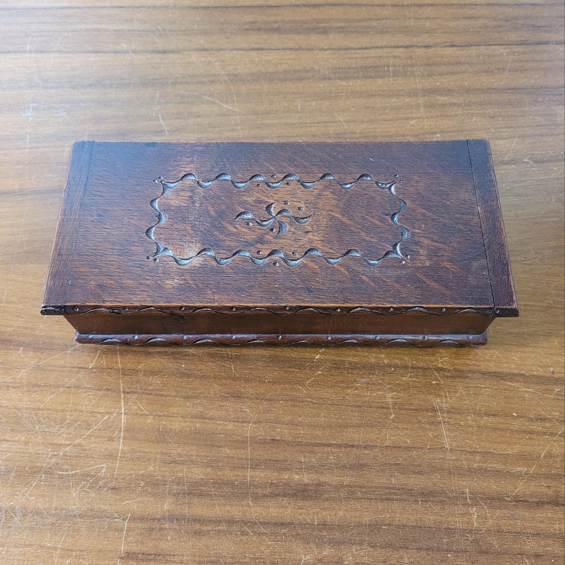 Vintage Tallent of Old Bond Street (?) musical wooden cigarette box