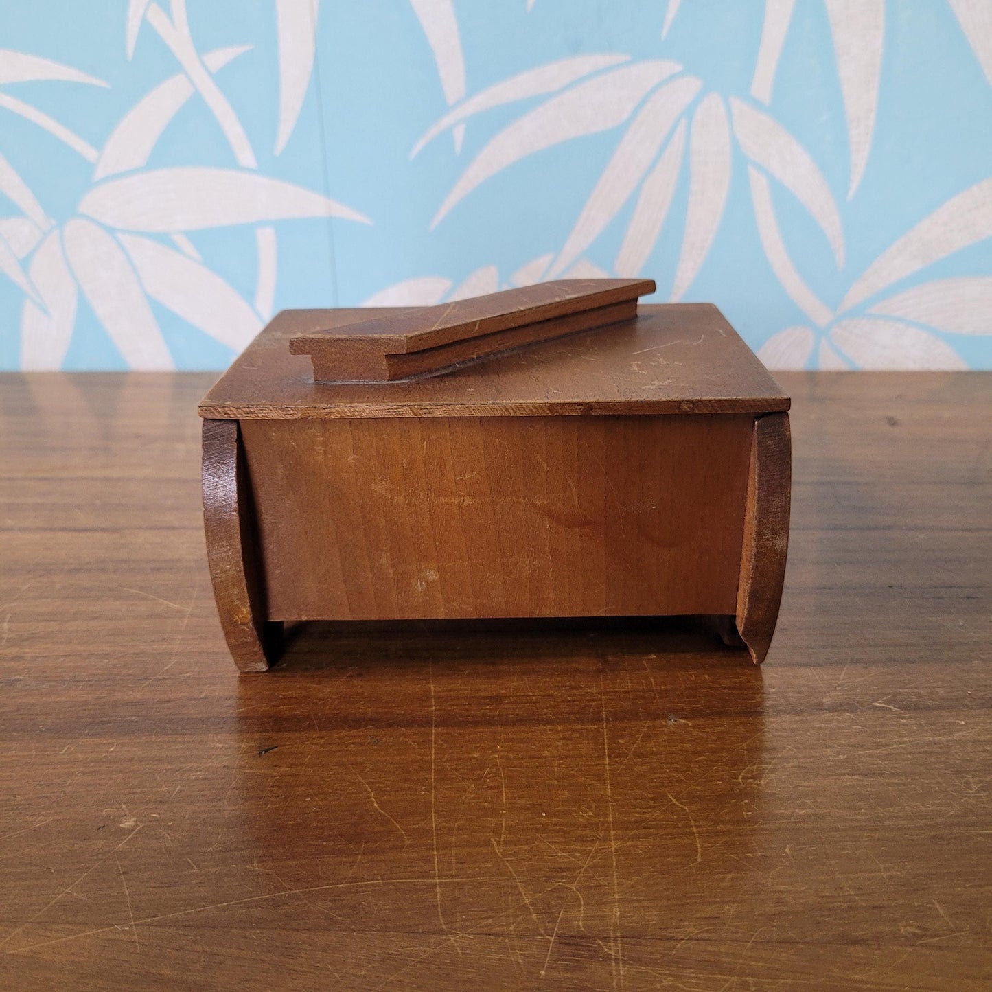 Art Deco wooden cigar/cigarette box