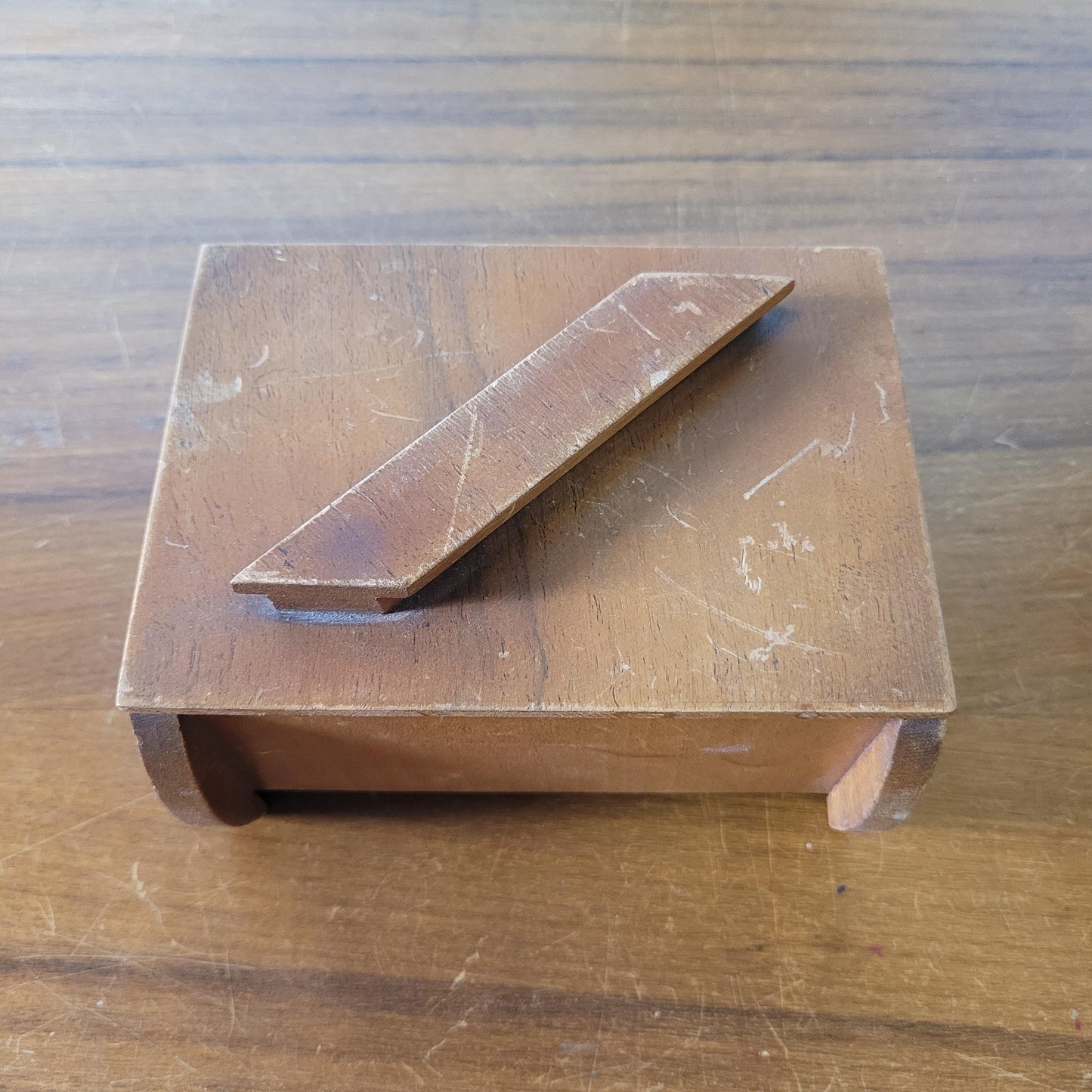 Art Deco wooden cigar/cigarette box