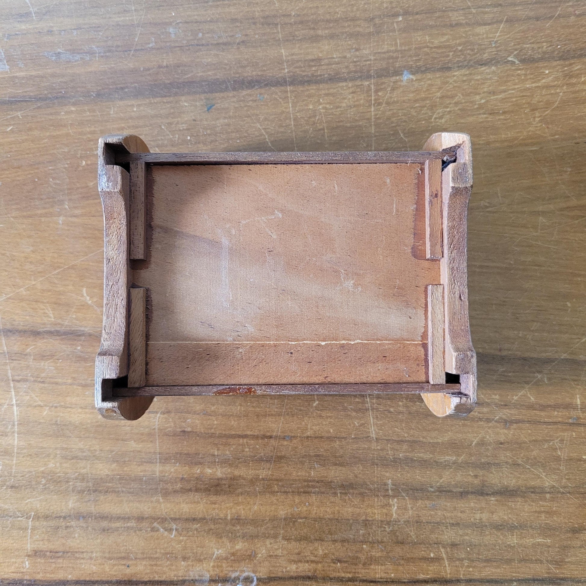 Art Deco wooden cigar/cigarette box