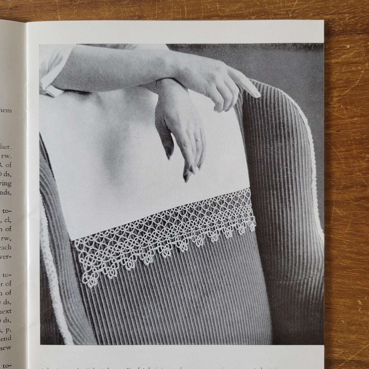 1967 Coats Sewing Group Time for Tatting, book No.813