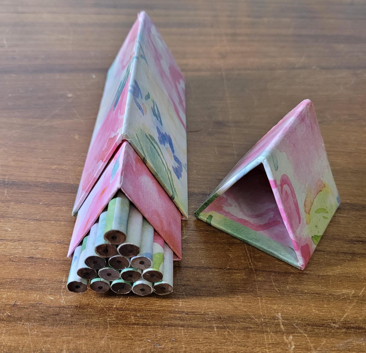 1980s Two's Company triangular floral print box containing 18 unused graphite pencils