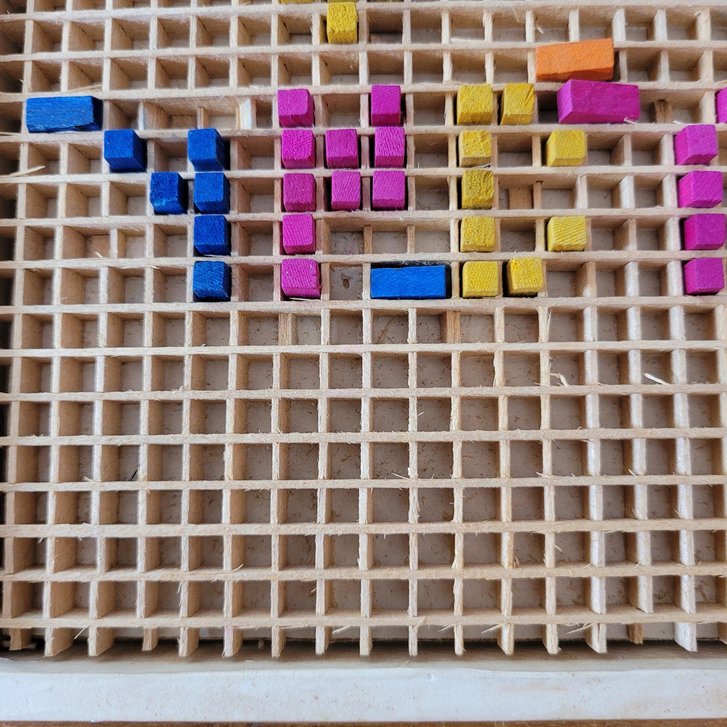 Vintage Picture Peg activity mosaic pegboard & multicoloured pegs