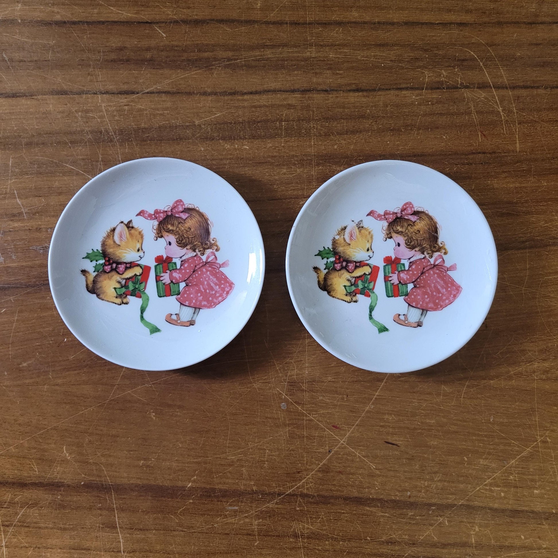 1980s Avon cutesy Christmas decorative plates (choose from 3 designs)