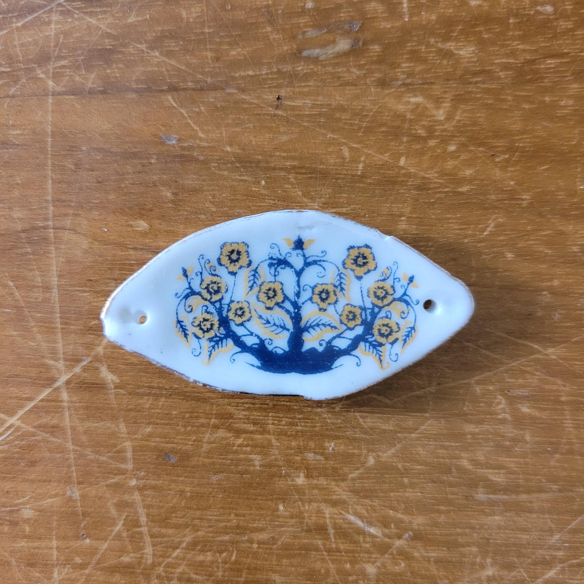 Selection of vintage doll's house miniature crockery