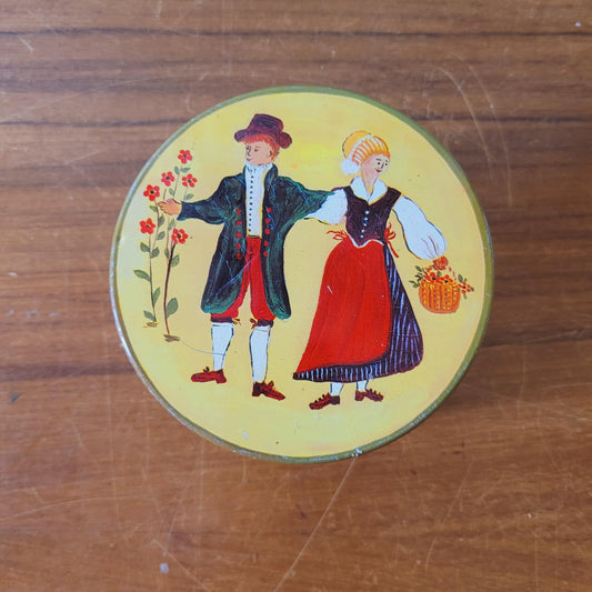Vintage Läckerli Huus, Switzerland confectionery tin depicting flowers & couple in traditional folk costume