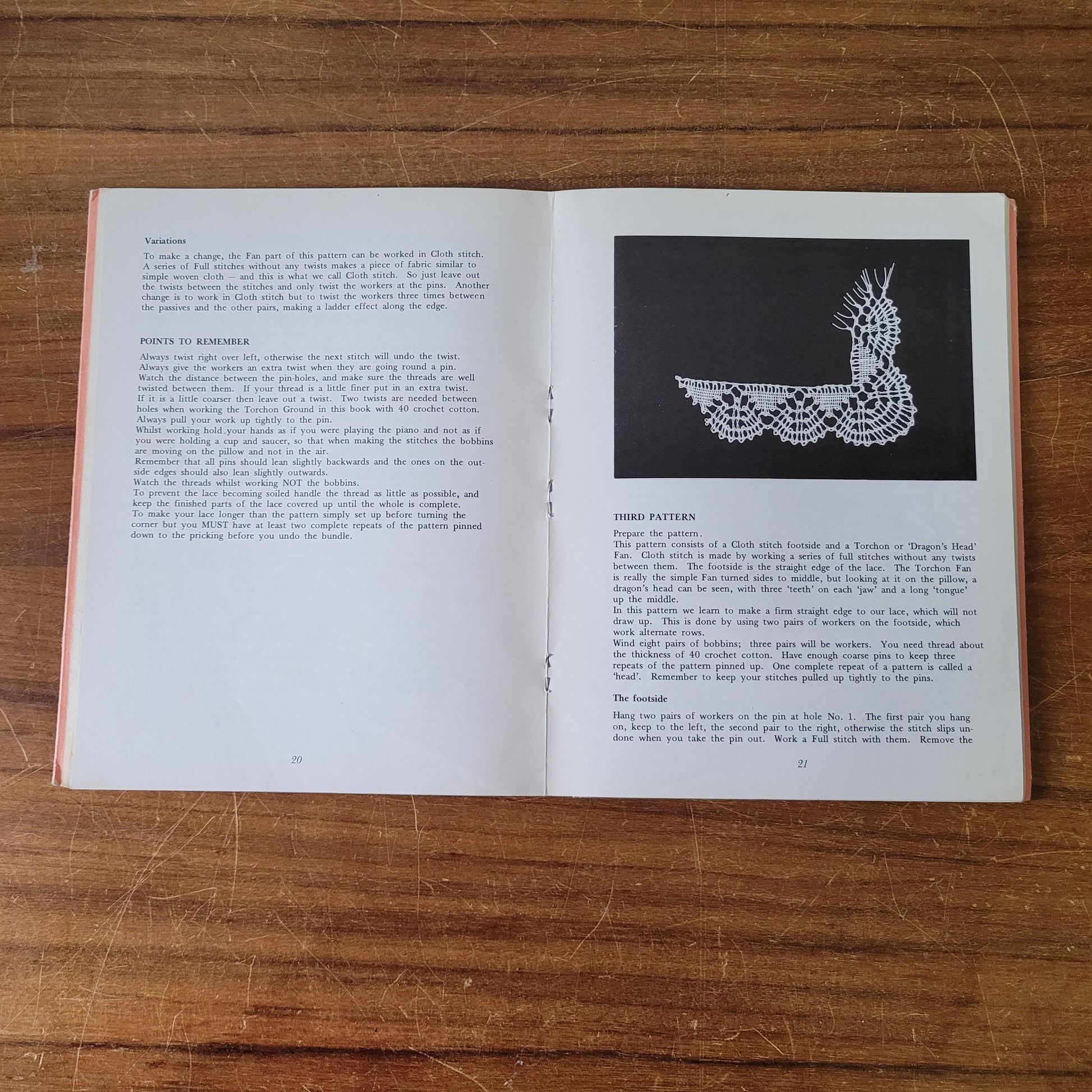 Teach Yourself Torchon Lace (work cards used, but complete), by Eunice Arnold (Softback, 1979)