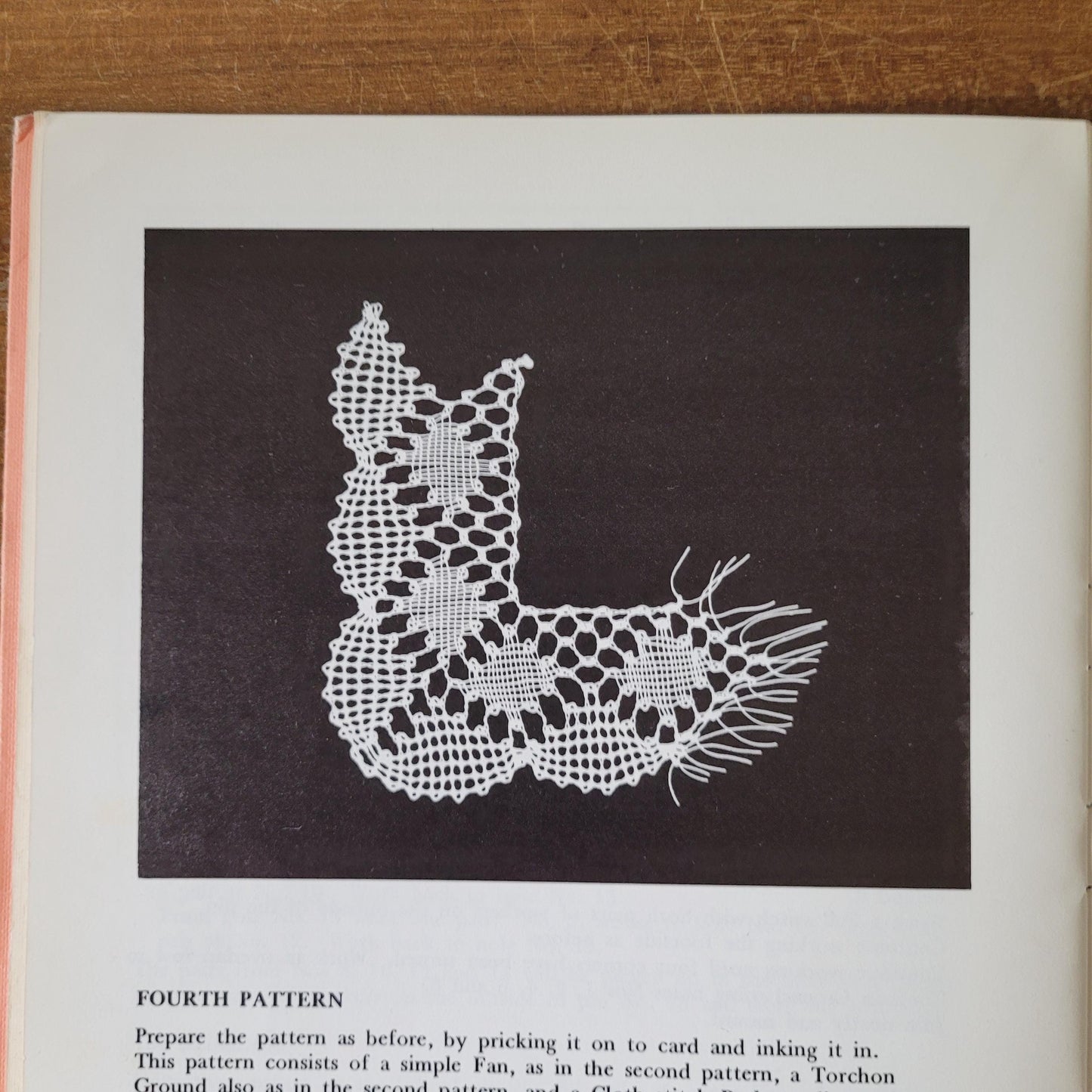 Teach Yourself Torchon Lace (work cards used, but complete), by Eunice Arnold (Softback, 1979)