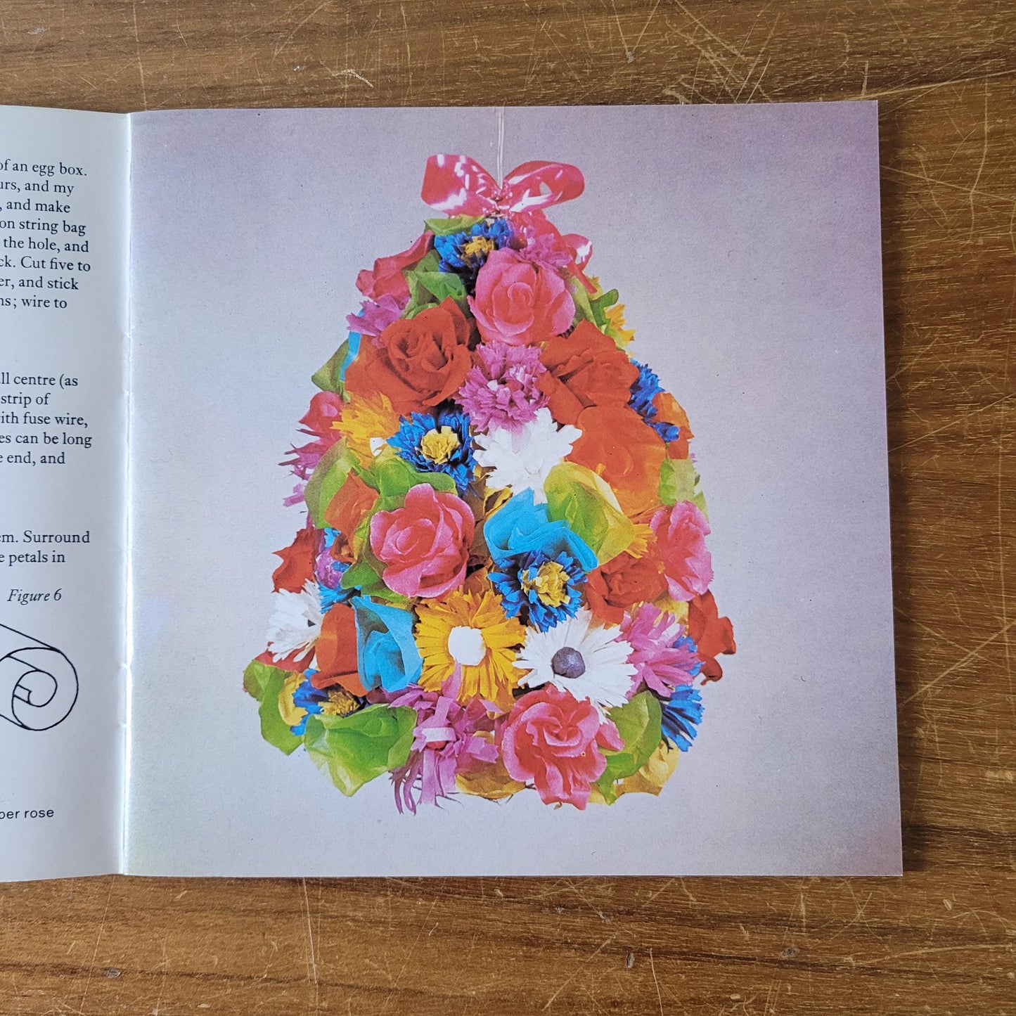 Leisure Crafts No.42: Paper Flowers, by Kit Pitman (Softback, 1973)