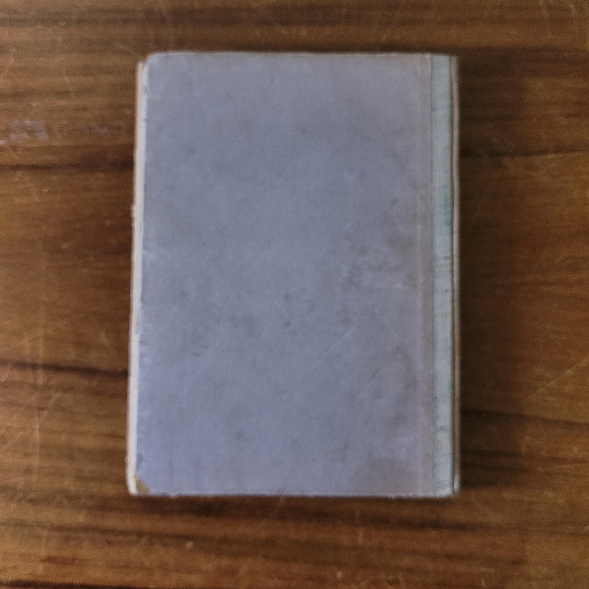 Modern Needlework in 600 Pictures, a Daily Express publication (Hardback, 1937)