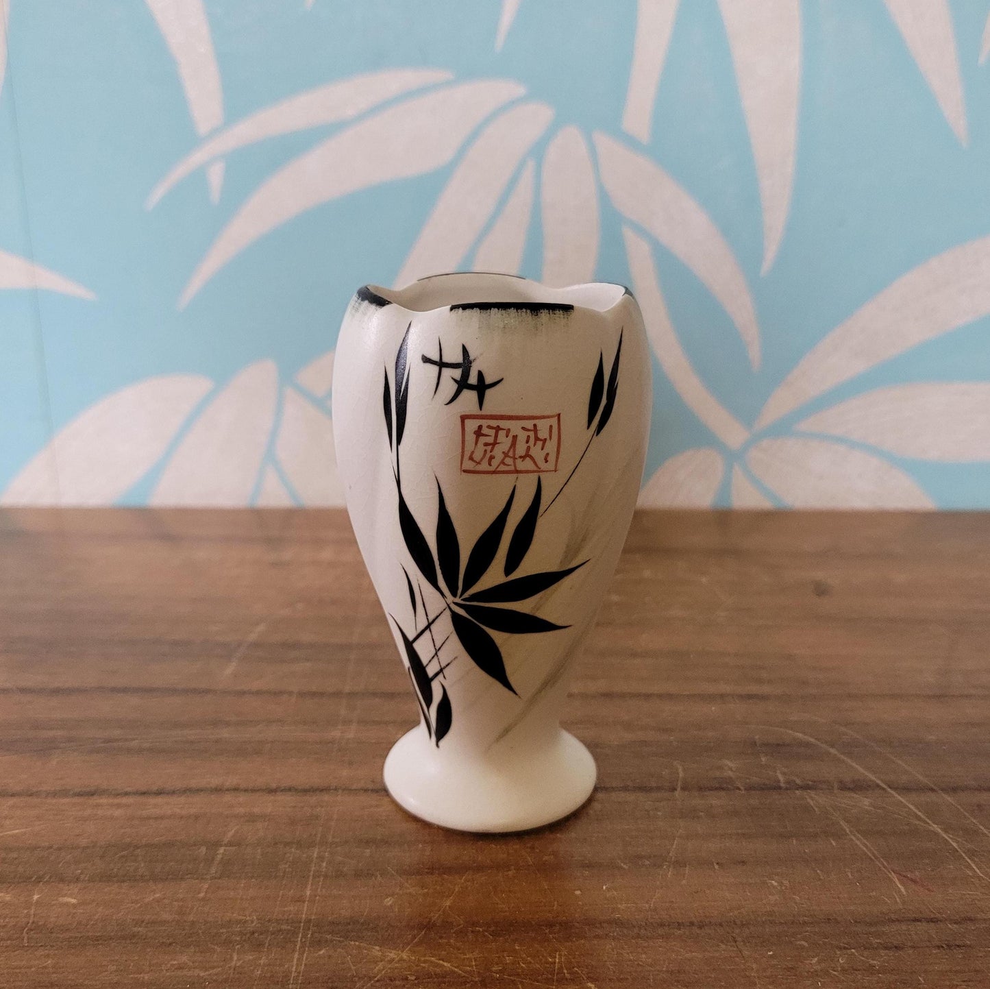 Vintage Radford Pottery? small hand-painted oriental ceramic bud vase