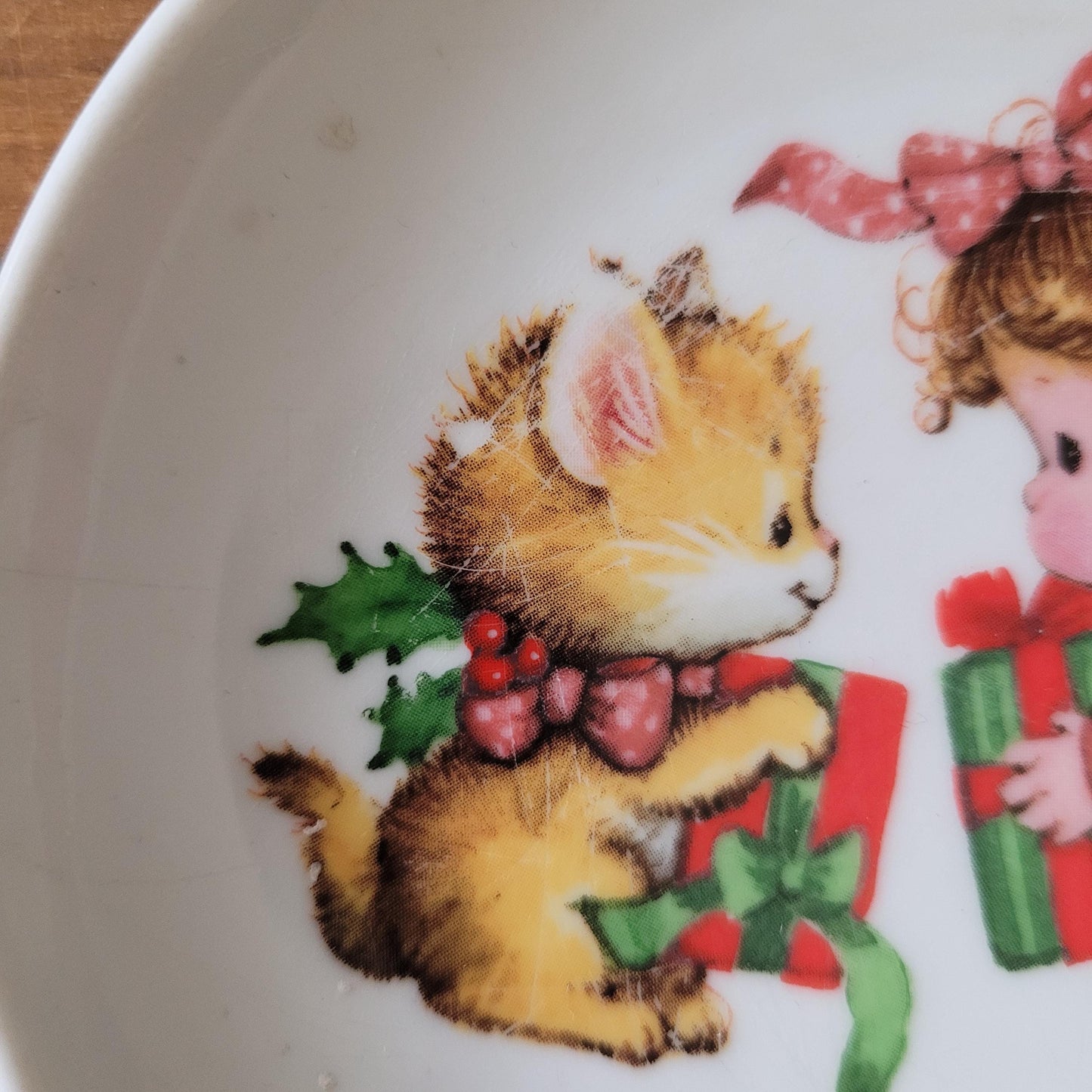 1980s Avon cutesy Christmas decorative plates (choose from 3 designs)