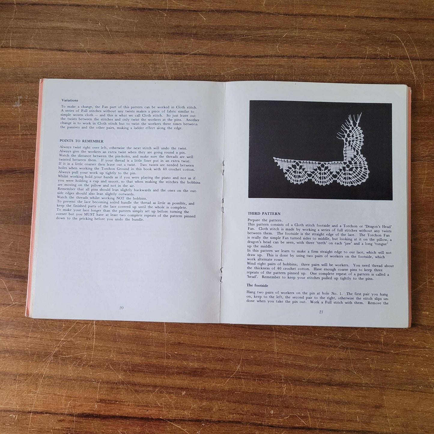 Teach Yourself Torchon Lace (work cards used, but complete), by Eunice Arnold (Softback, 1979)