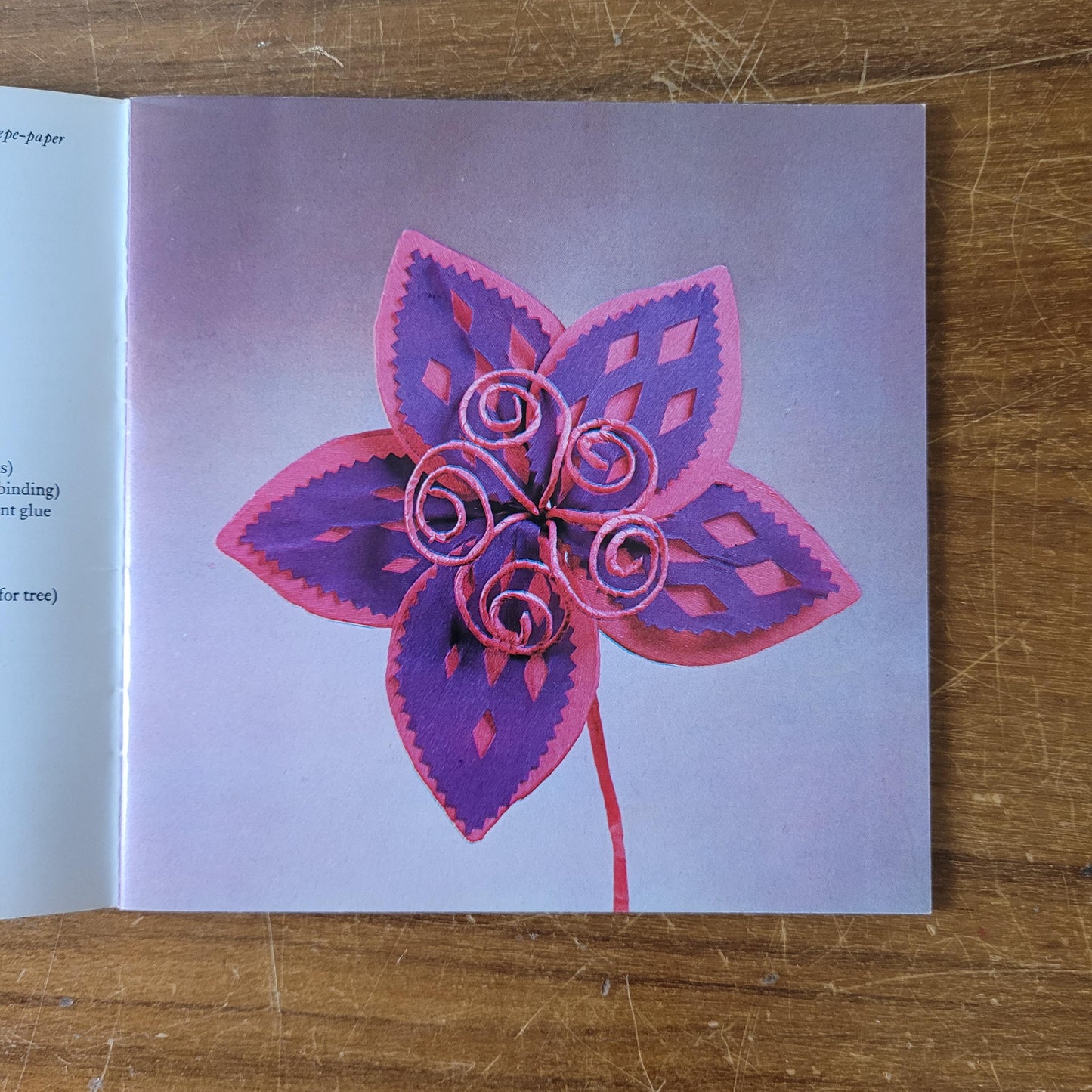 Leisure Crafts No.42: Paper Flowers, by Kit Pitman (Softback, 1973)