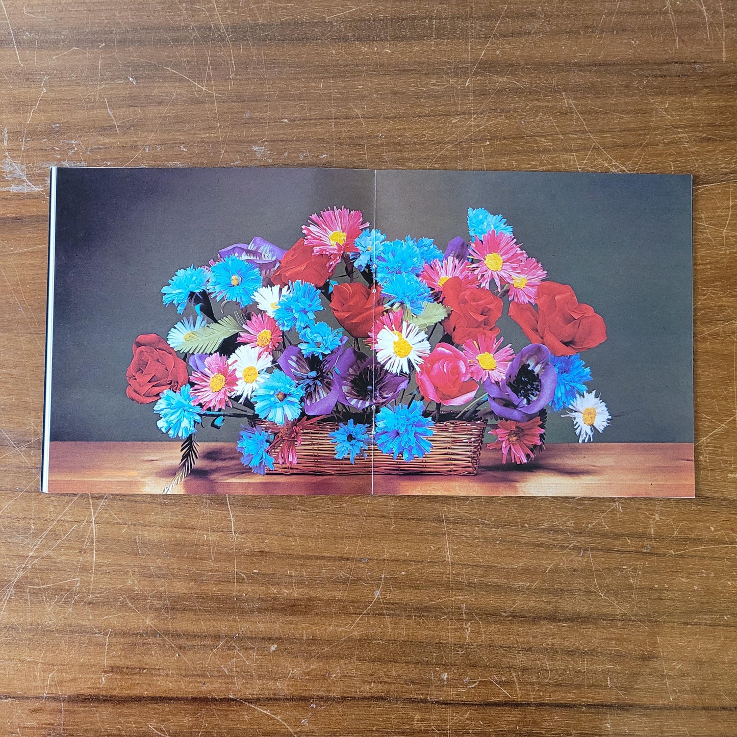 Leisure Crafts No.42: Paper Flowers, by Kit Pitman (Softback, 1973)