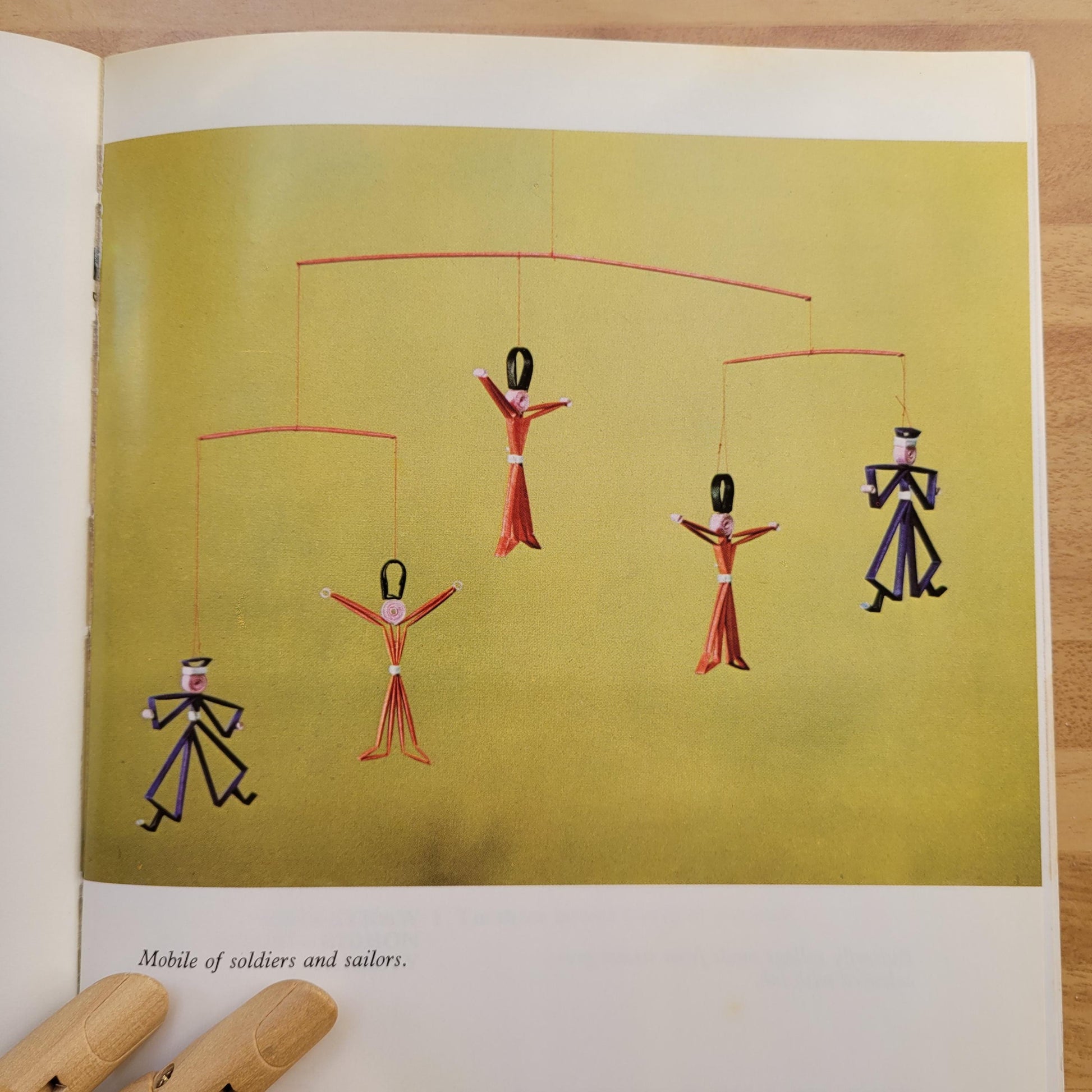Paper Straw Craft, by Anne Stone (Softback, 1973)
