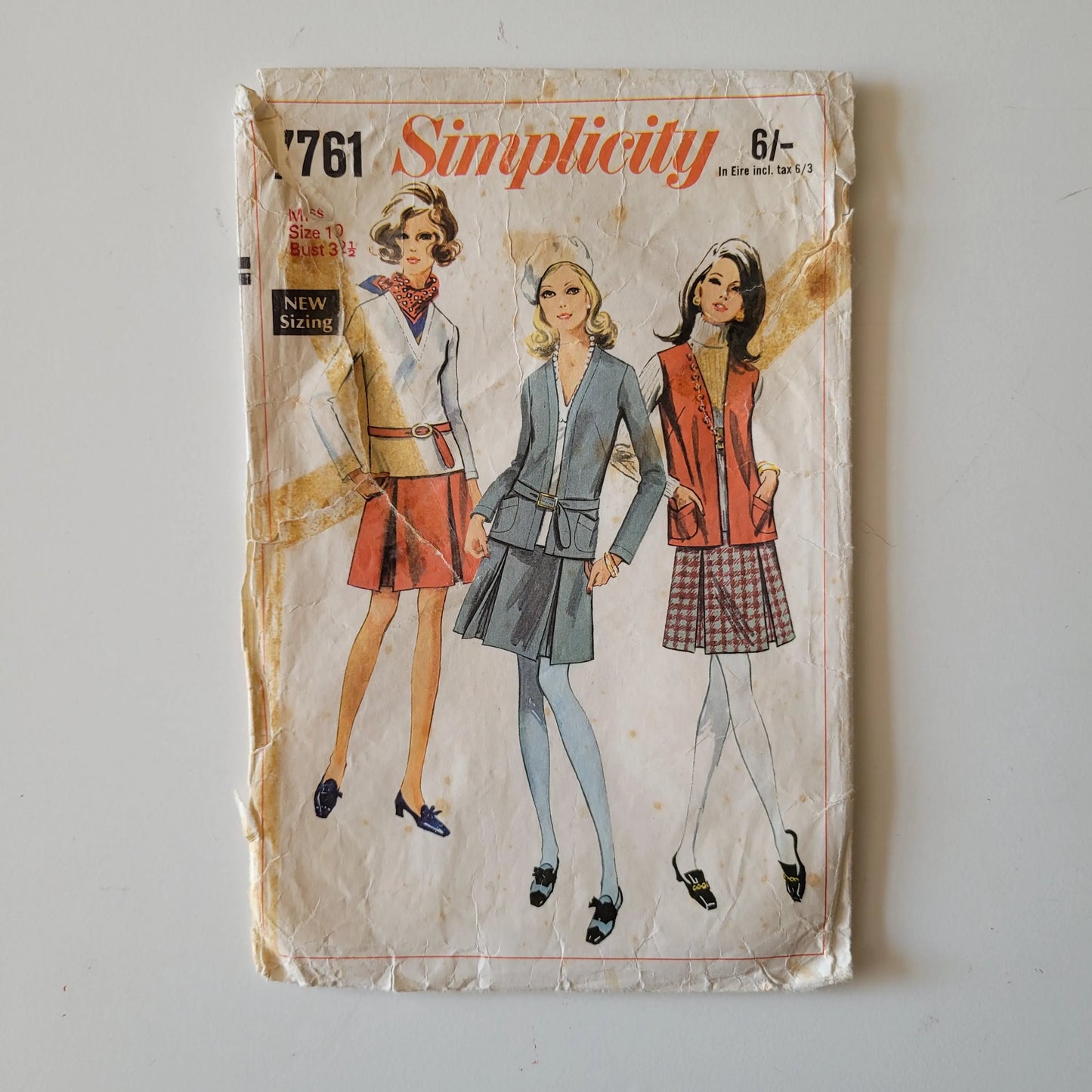 Part cut 1968 Simplicity 7761 sewing pattern for misses' jacket, sleeveless jacket, overblouse & skirt, size 10 (complete)