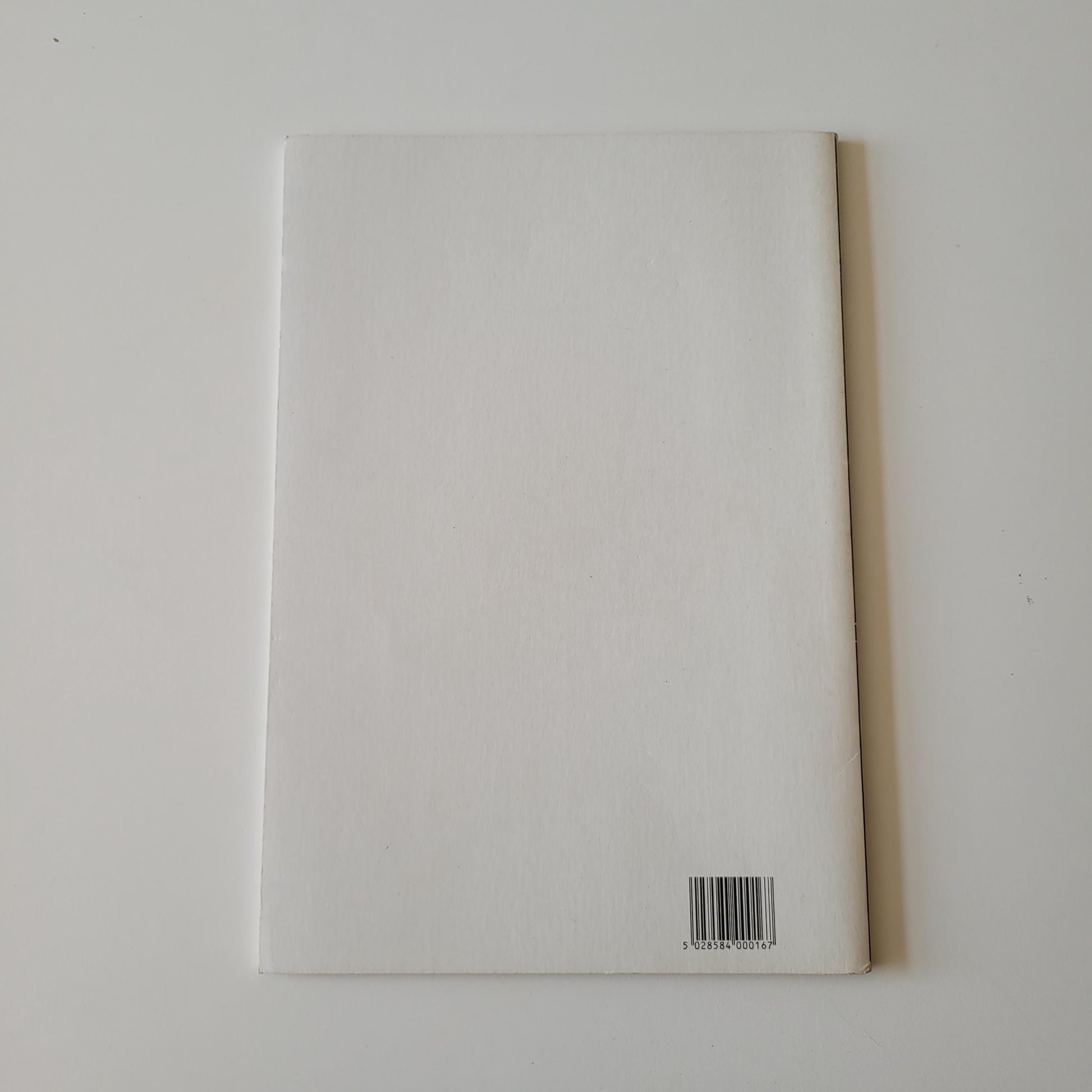 Two (unused) vintage scrapbooks