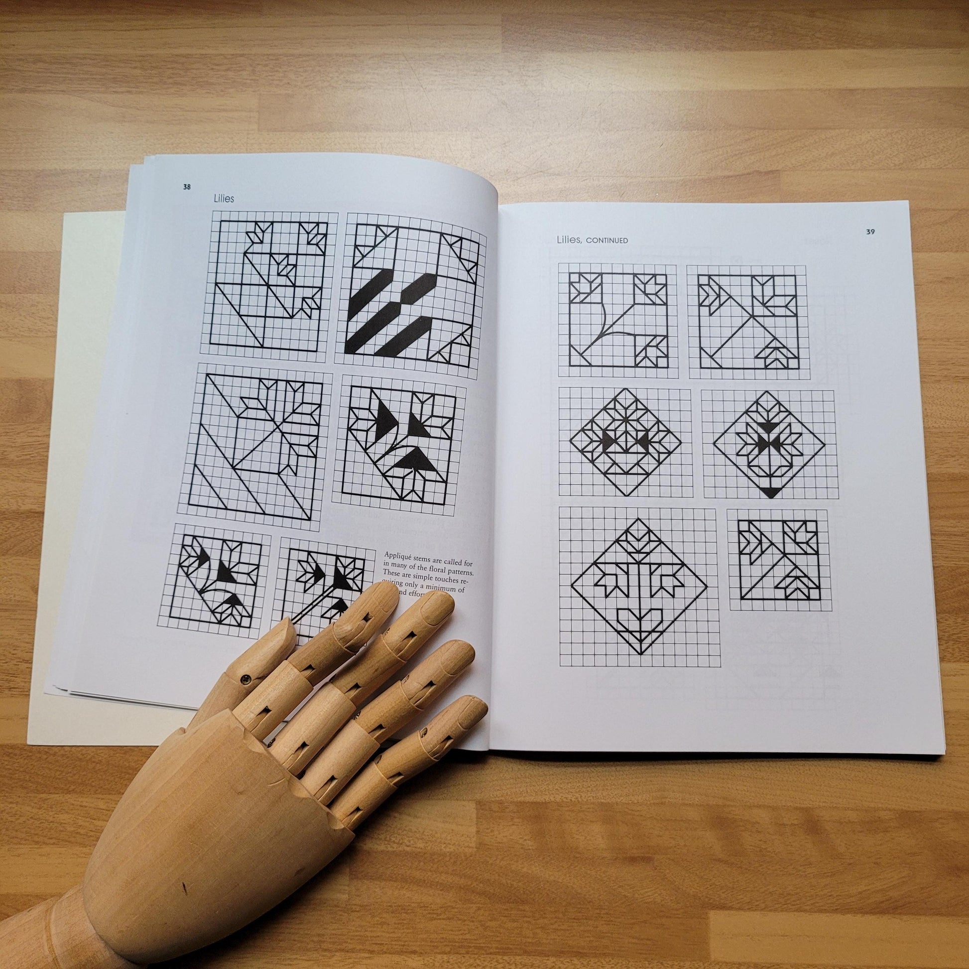 Patchwork Pictures: 1001 patterns for piecing, by Carol LaBranche (Softback, 1990)