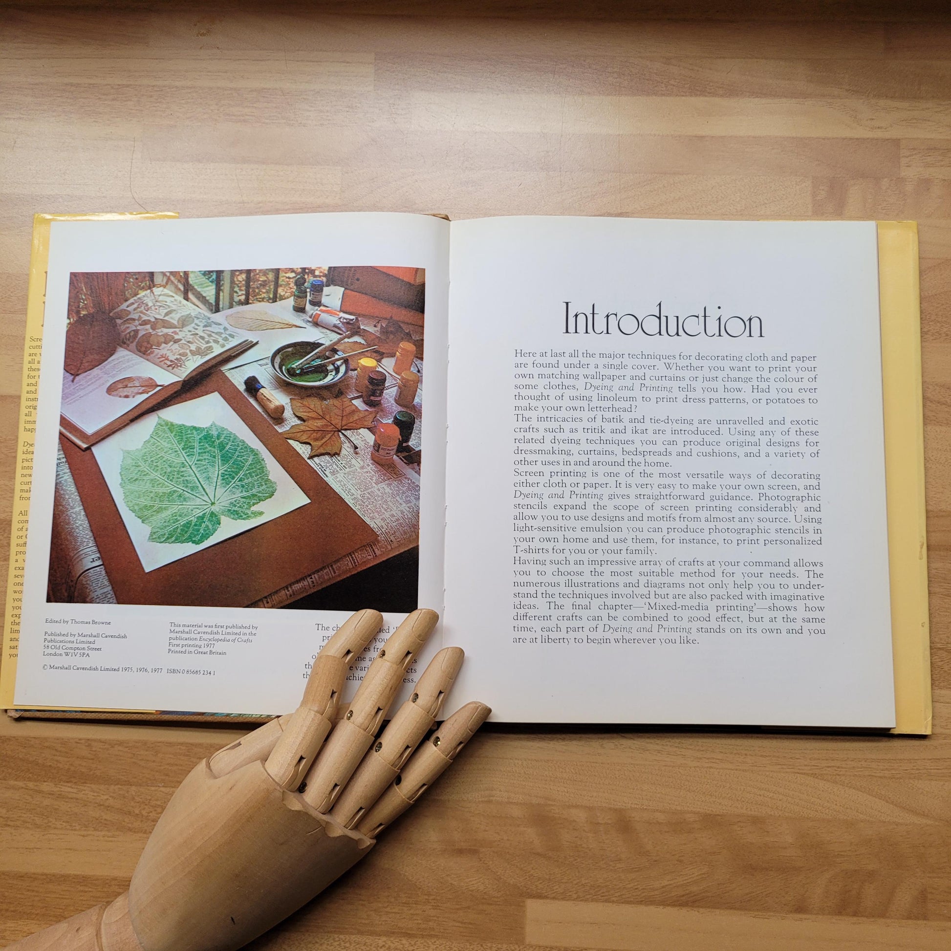 Dyeing & Printing, by Thomas Browne (Hardback, 1977)