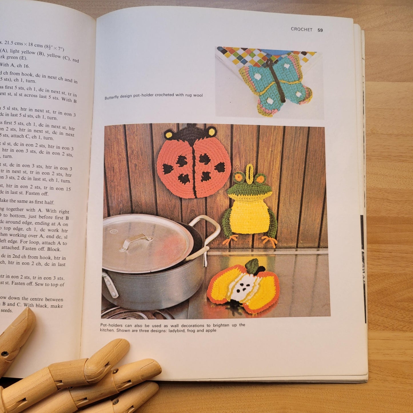 Pan Craft Books: Crochet, by Emily Wildman (Softback, 1976)