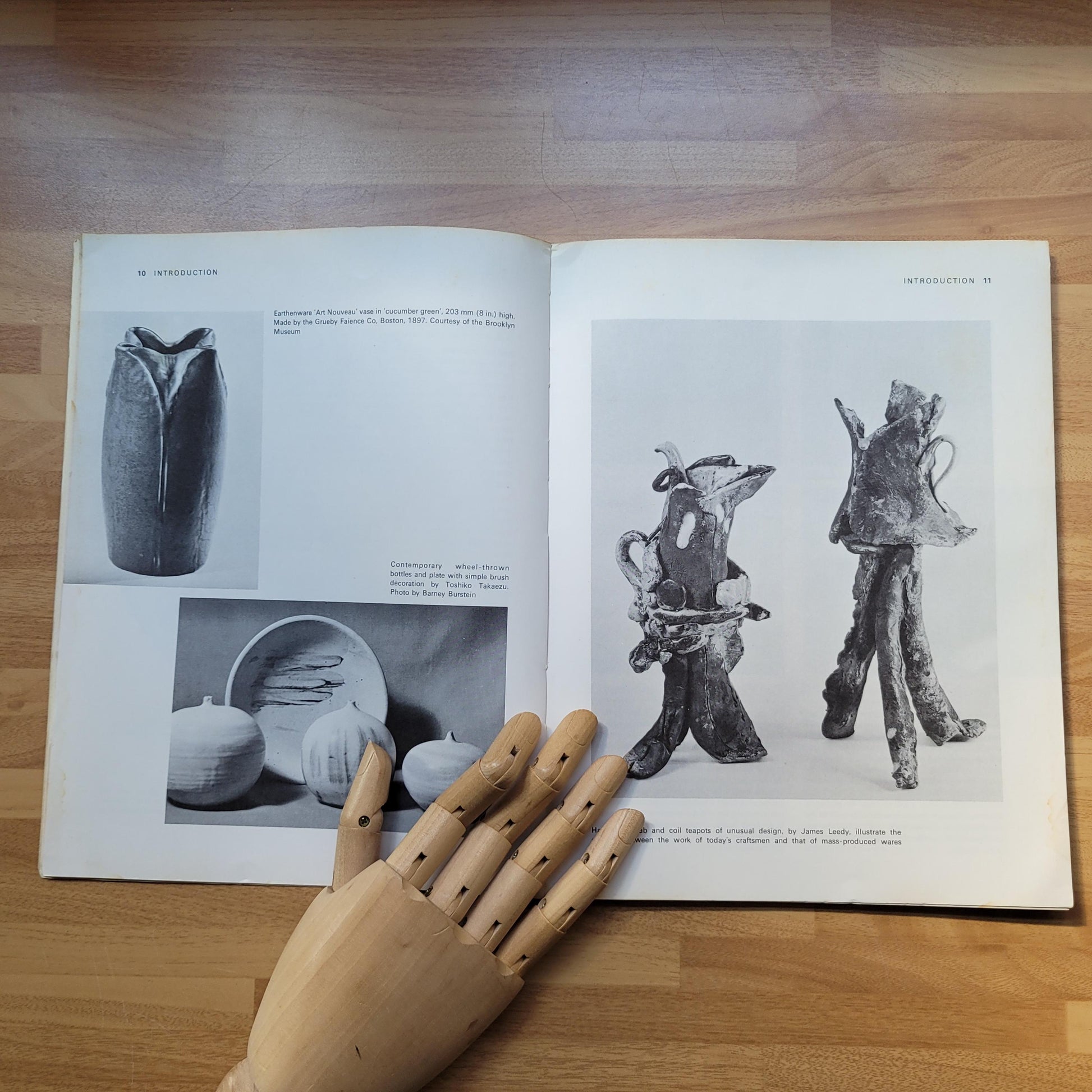Pan Craft Books: Pottery, by Jolyon Hofsted (Softback, 1972)