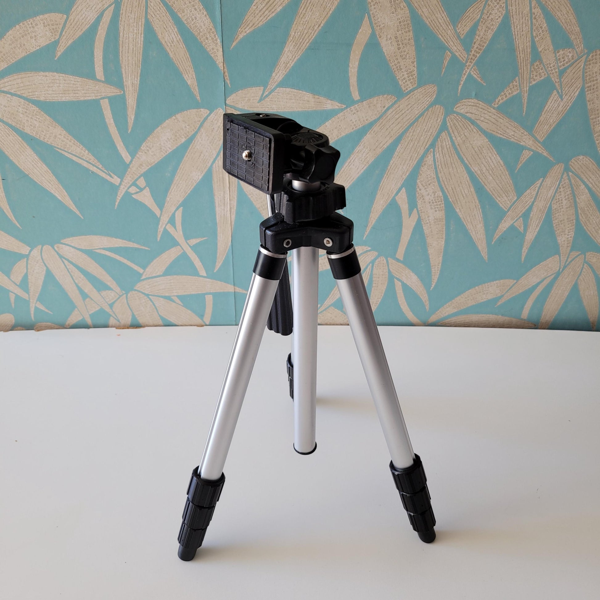 Vintage Coastar Super-lite T-12 camera tripod with box