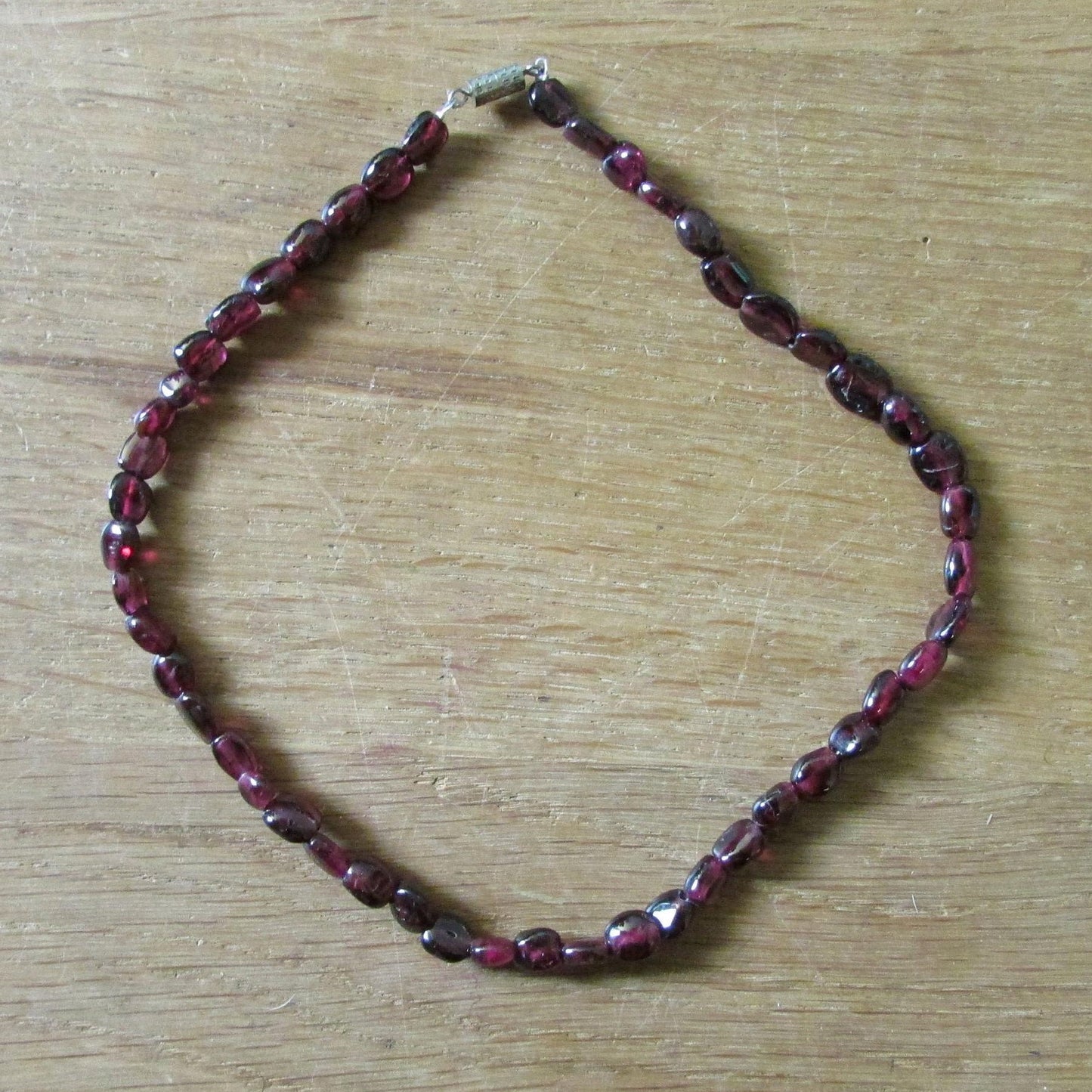 1950s translucent purple/burgundy garnet choker length necklace