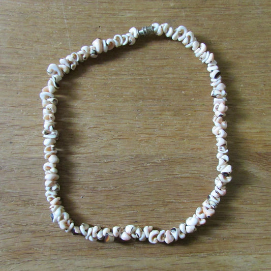 1940s twisted sea shell necklace