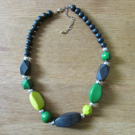 Vintage assorted green & yellow wooden bead necklace