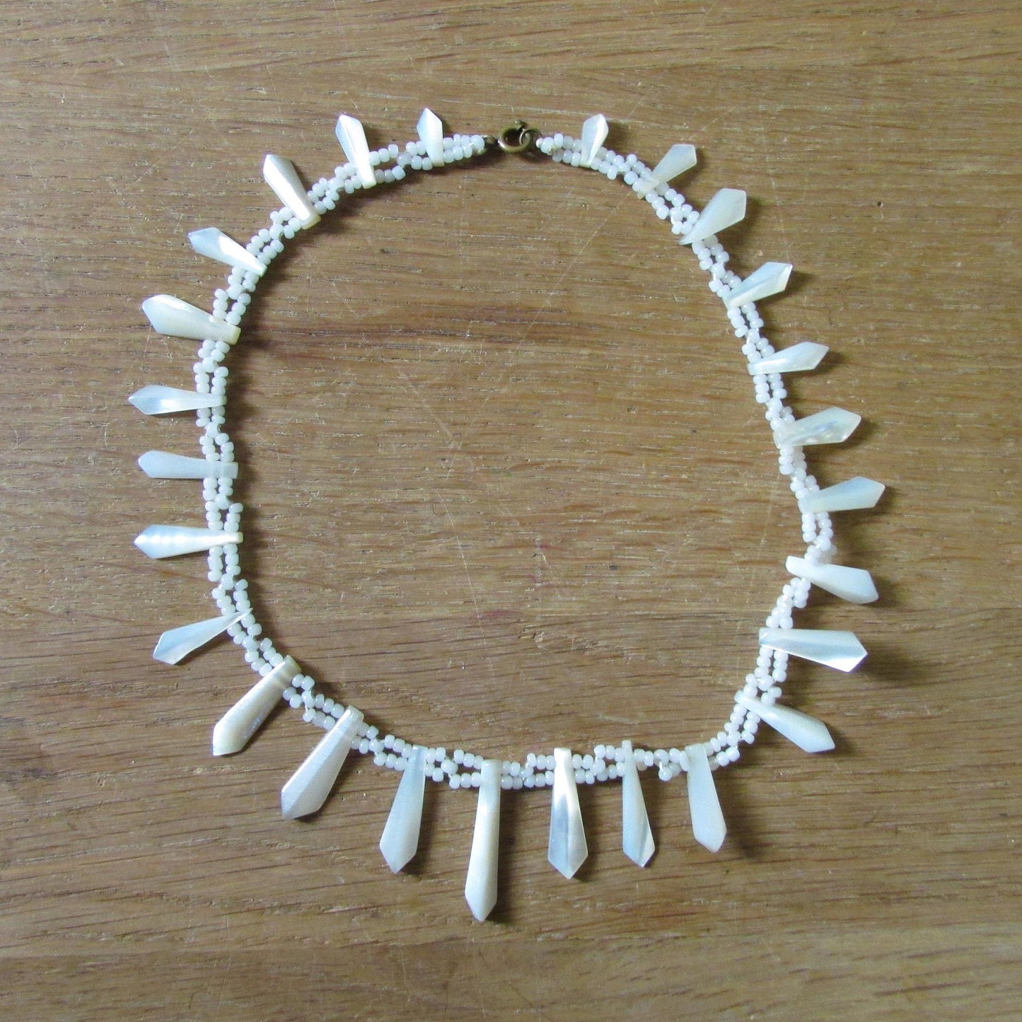 1970s/80s Mother of Pearl graduated sarcophagus drop seed bead necklace