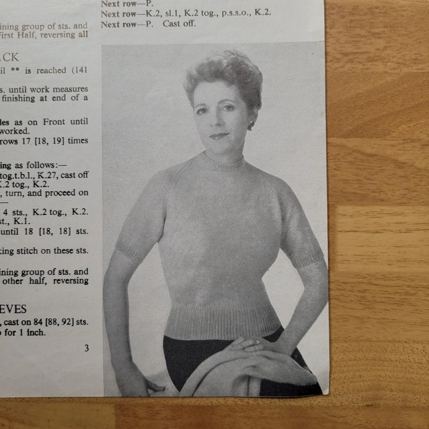 1950s P&P Wools 505 knitting pattern for raglan twin sets