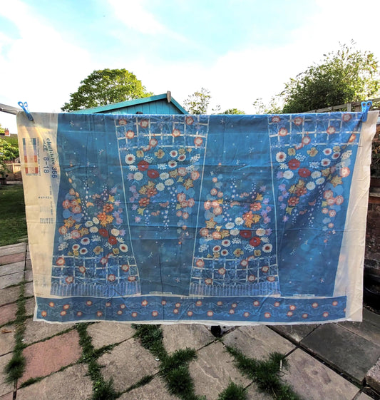 Uncut 1970s Clothkits style 366 ladies skirt, sizes 8-18 (printed fabric only)