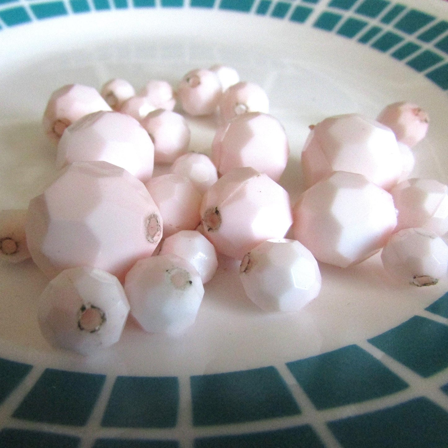 26 vintage baby pink faceted round plastic beads