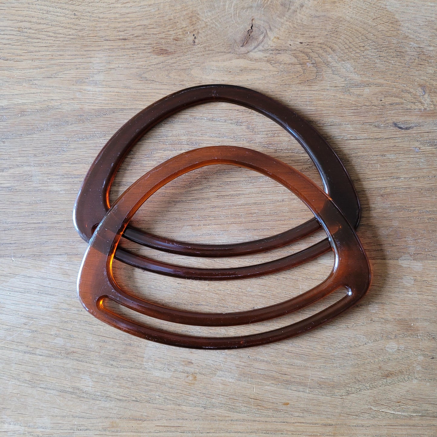 Pair of faux amber plastic D-shaped handbag/purse handles