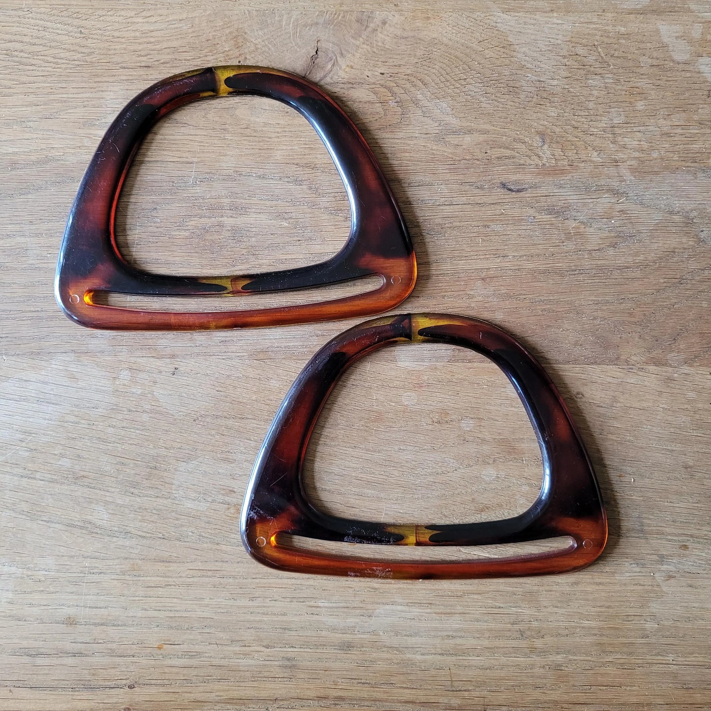 Pair of faux amber plastic tortoiseshell D-shaped handbag/purse handles