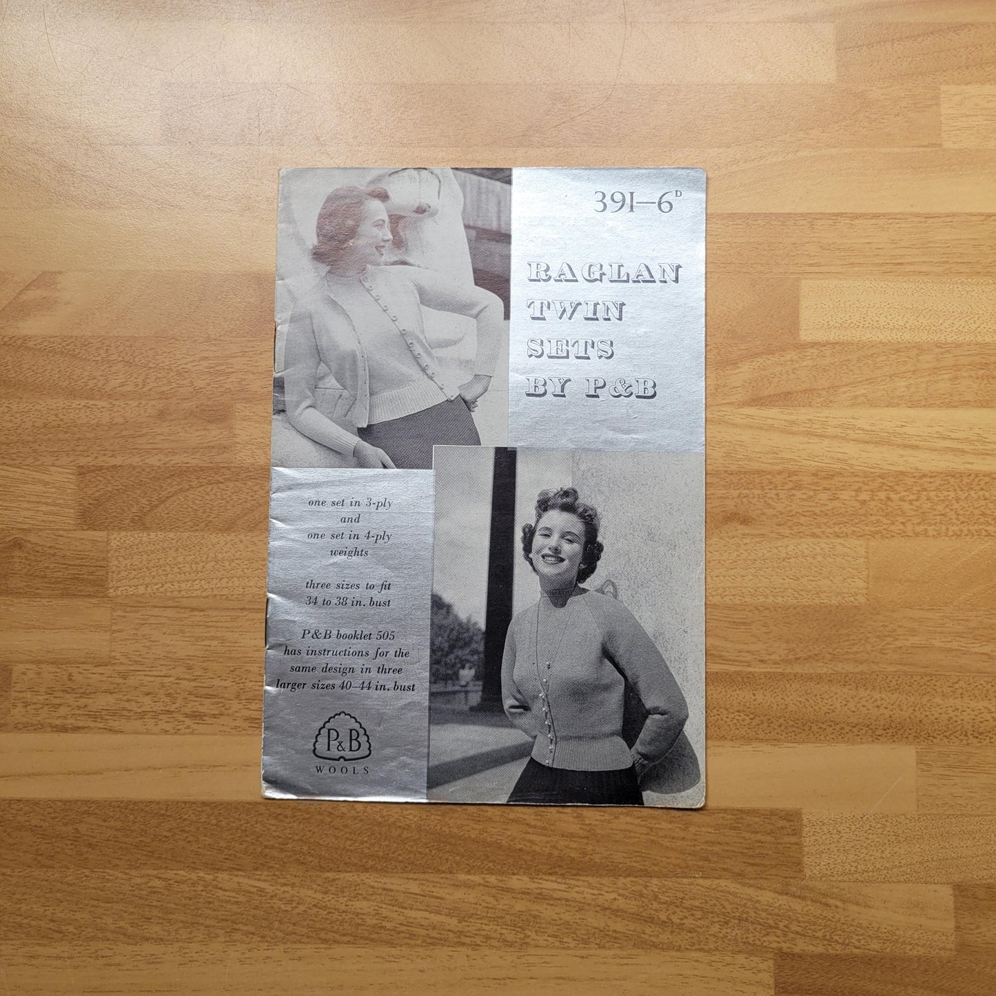 1956 P&B Wools 391 knitting pattern for raglan twin sets