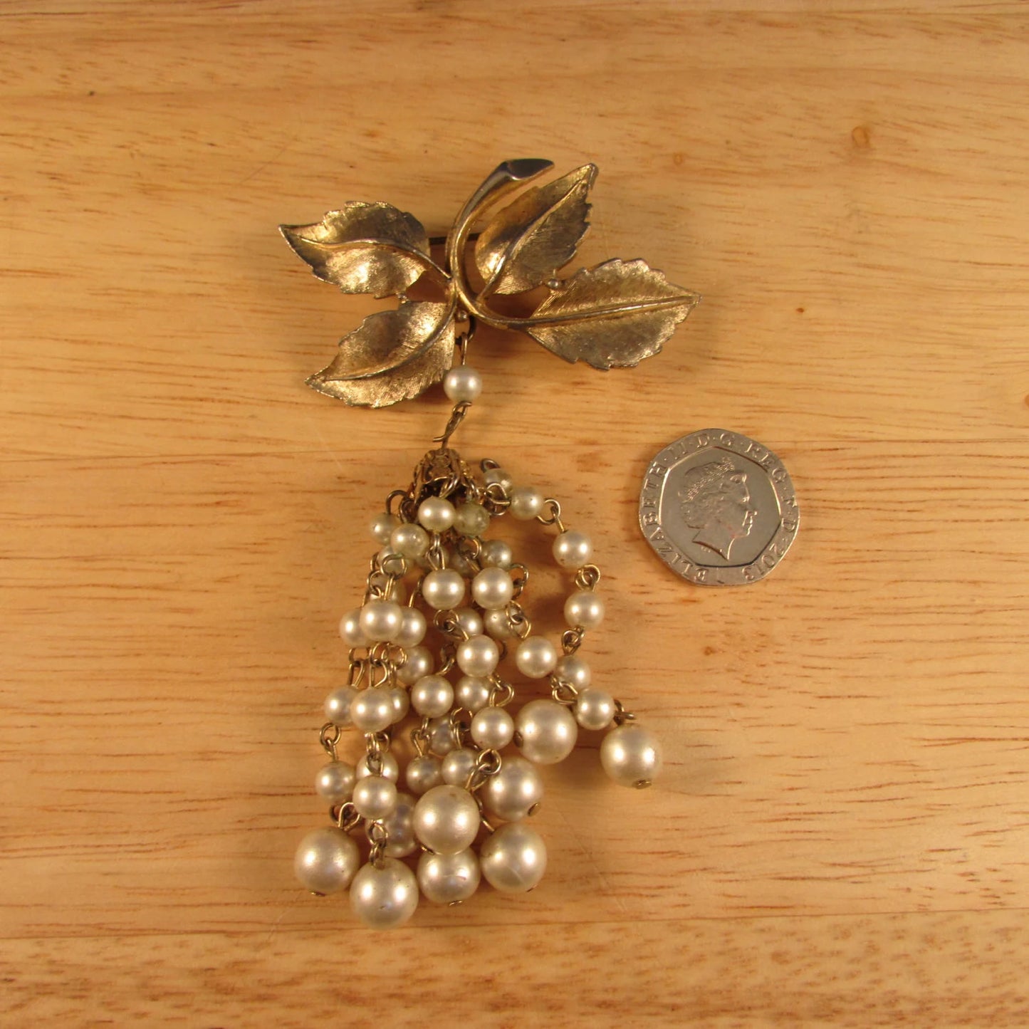 1950s gold-tone leaf brooch with simulated pearl drop