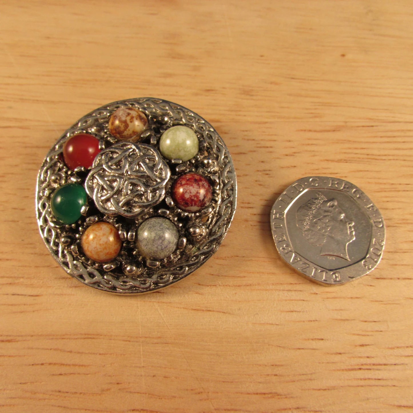 circa. 1960s Celtic-pattern shield silver-tone brooch with multicoloured agate, stamped WEINER